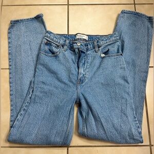Abercrombie 90’s straight ultra high rise jeans size 27/4 long